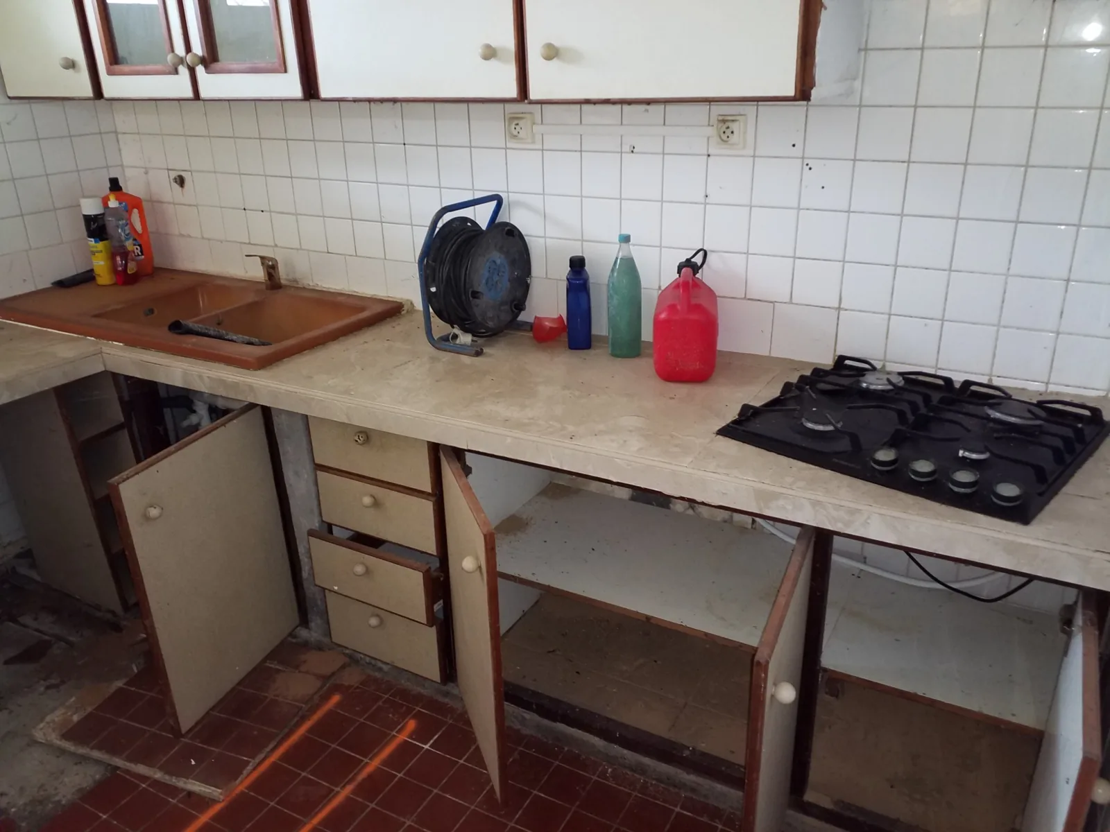 Cuisine avant travaux — chantier réel, Janvier 2018